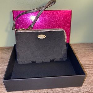 COACH - Very Gently Used Black/Silver Wristlet
